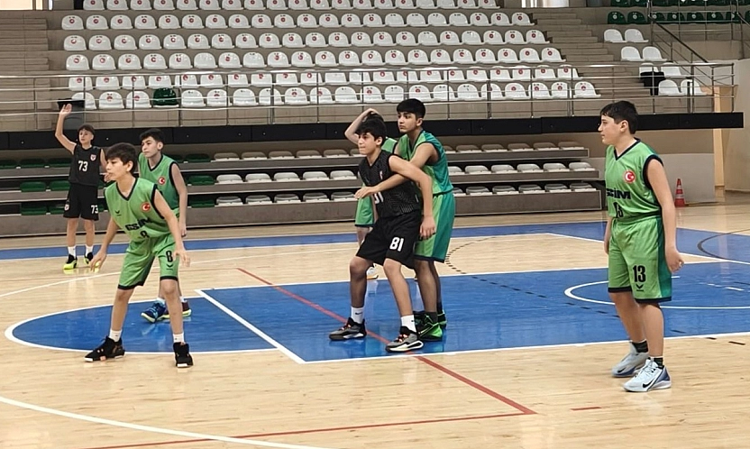 Elazığ GSK U14 Basketbol Takımı Bölge şampiyonu oldu