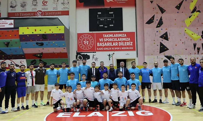 Elazığ hentbolu Türkiye gündeminde: 14 sporcudan ulusal başarı