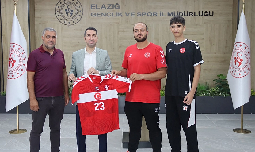 Elazığ hentbolunda profesyonel lig gücü, 21 sporcu gururu
