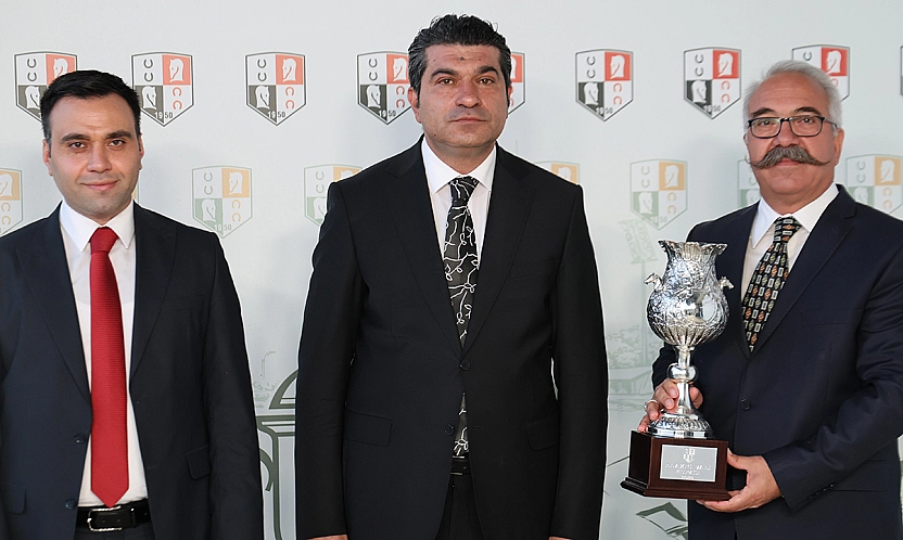 Elazığ Hipodromu'nda Valilik Koşusu'nun galibi Nesib