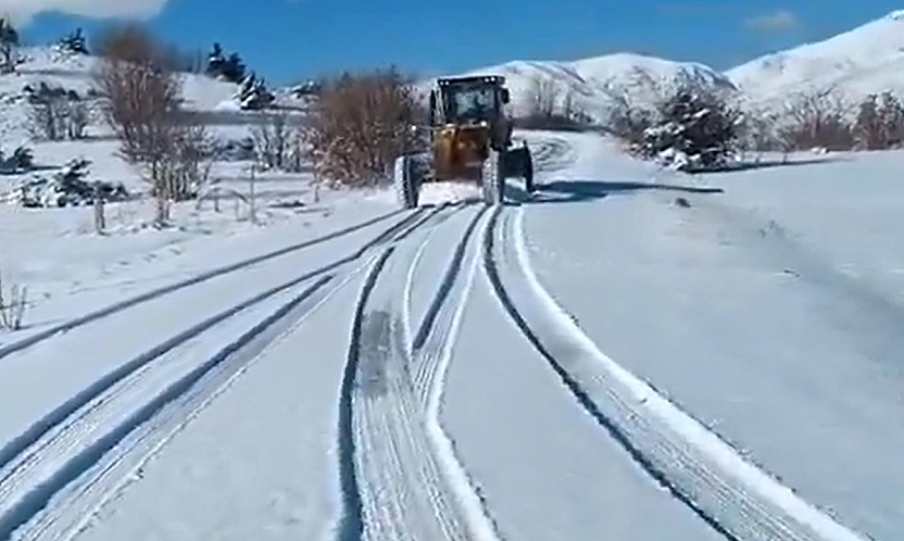 Elazığ'ın dört bir yanında karla mücadele seferberliği