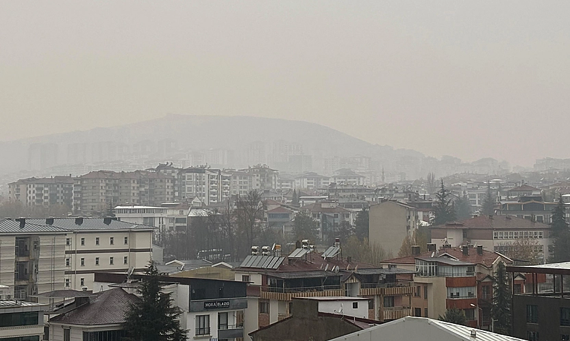 Elazığ'ın yüksek kesimlerinde sis etkili oldu
