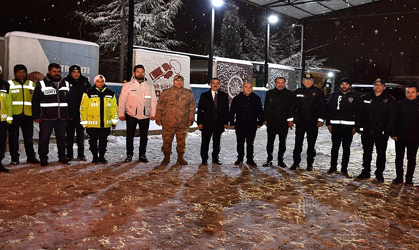 Elazığ protokolü, görevi başındaki güvenlik güçleriyle bir araya geldi
