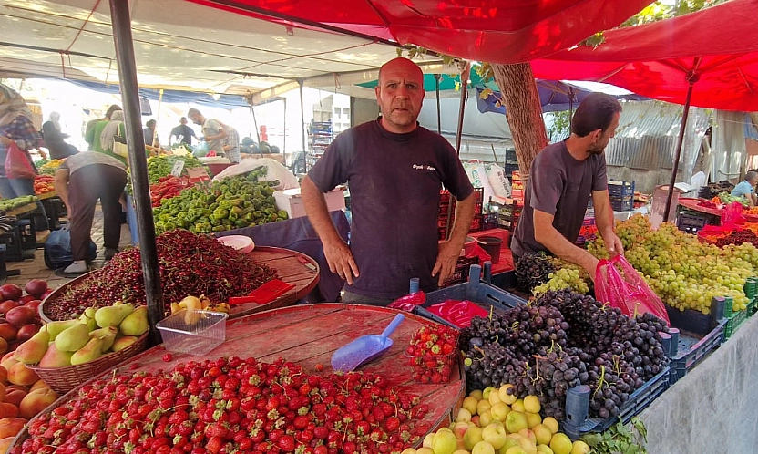 Elazığ Salı Pazarı'nda fiyatlar vatandaşı sevindirdi