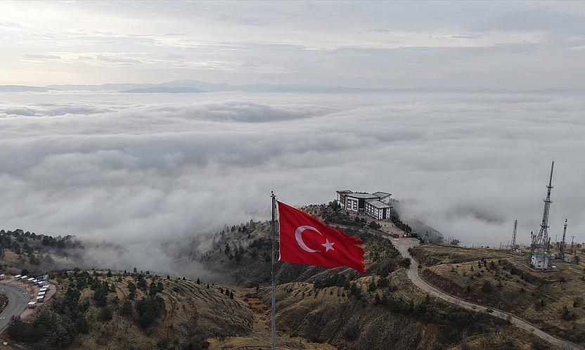 Elazığ sis altında, Harput güneşi karşıladı