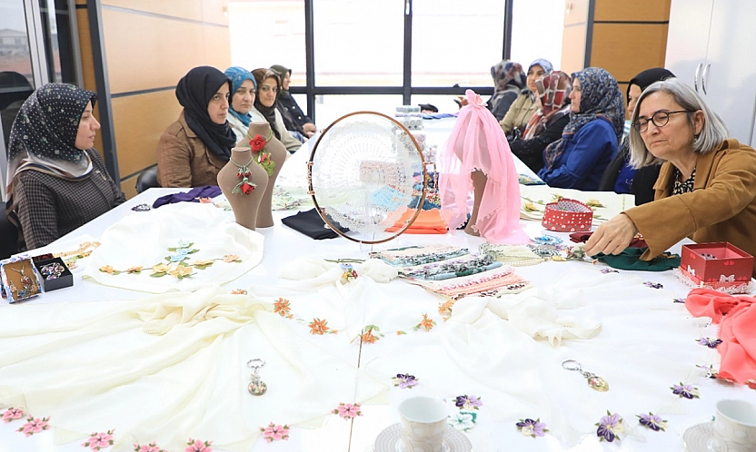 Elazığlı kadınların gelenekten geleceğe yolculuğu