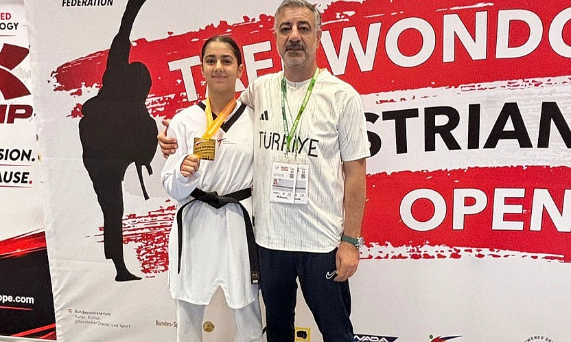 Elazığlı Sporcu Ebrar Acar, Viyana'da Avrupa zirvesine çıktı