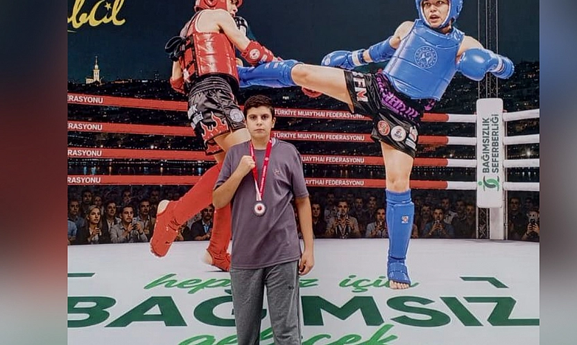 Elazığlı Sporcu Muay Thai Türkiye Şampiyonası'nda Türkiye Üçüncüsü oldu
