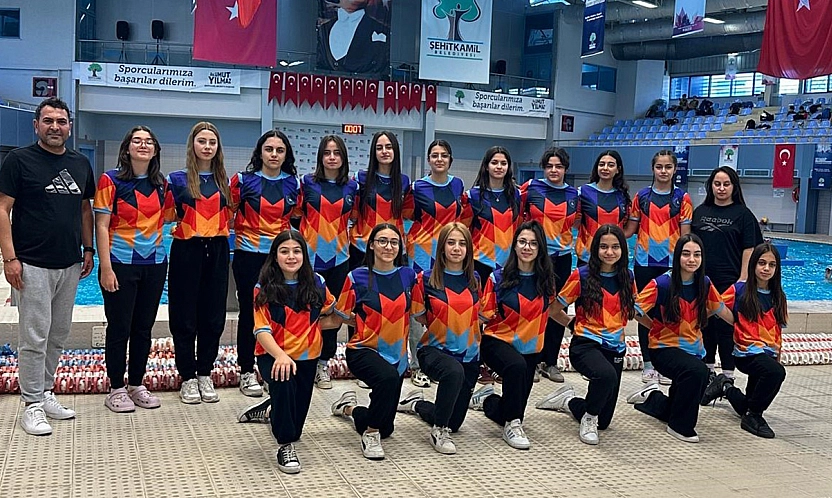 Elazığlı sporculardan su topunda büyük başarı