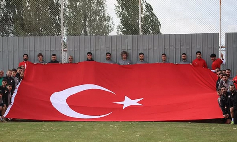 Elazığspor'dan anlamlı 29 Ekim kutlaması