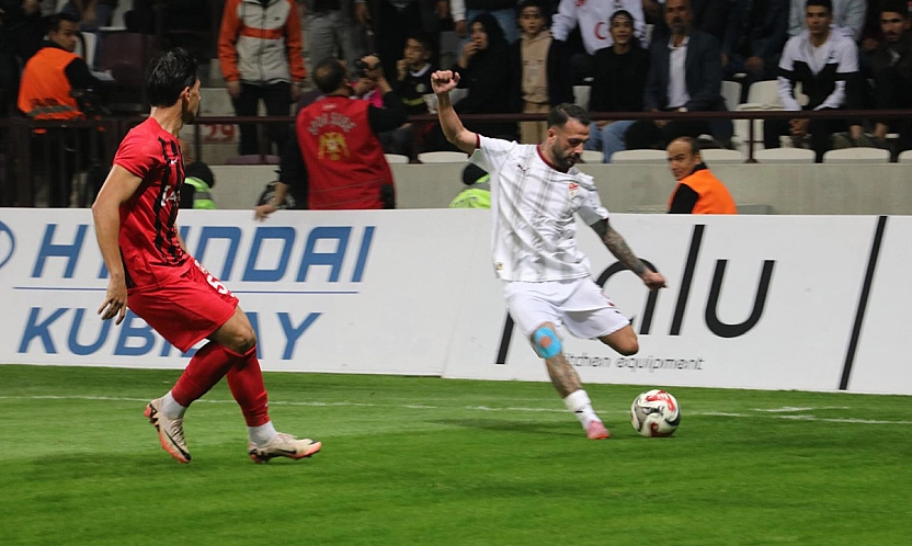 Elazığspor seriye veda etti: Kastamonuspor'a 2-1 mağlup