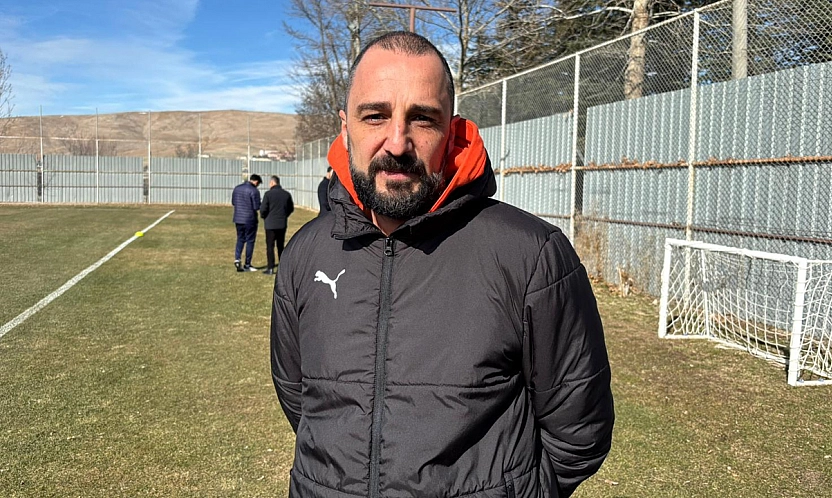 Elazığspor Teknik Direktörü Adem Çağlayan: 'İkinci yarılarda kolay maç yok'