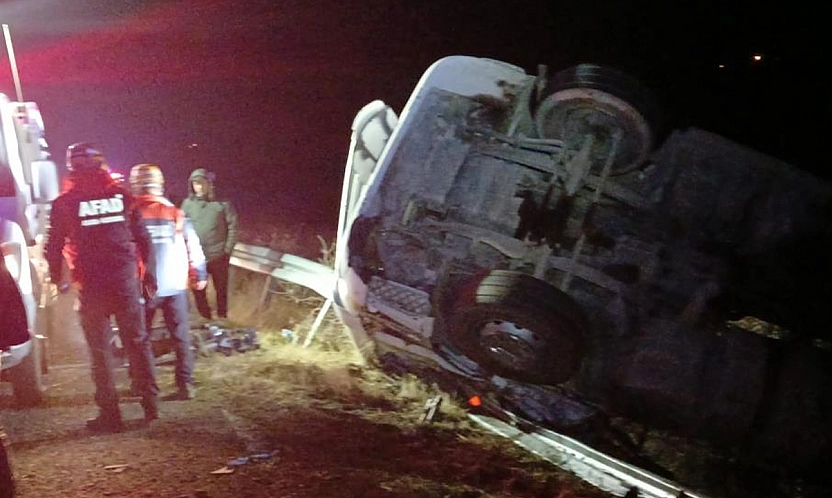 Feci kaza Elazığ'da: Kamyon devrildi 1 Kişi Yaralandı