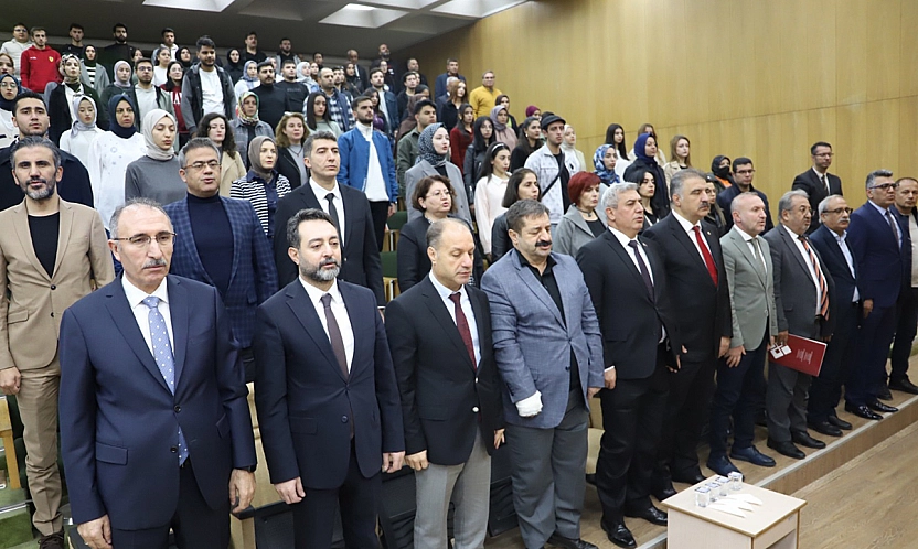 Fırat Üiversitesinde Cumhuriyet Bayramı nedeniyle konferans düzenlendi