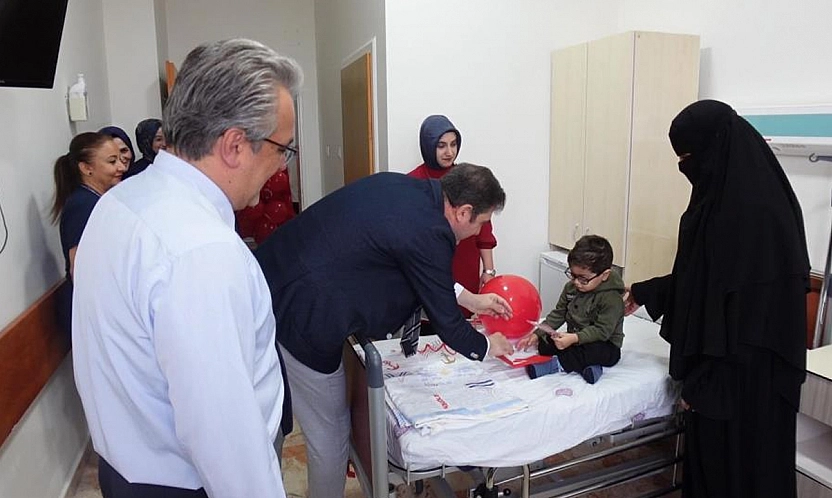 Fırat Üniversitesi Hastanesi'nde 29 Ekim coşkusu