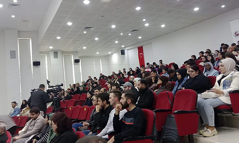 Fırat Üniversitesi'nde 'Radyo televizyon yayıncılığı ve telif hukuku' paneli düzenlendi