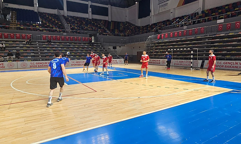 Gençlik ve Spor 3'te 3 yaptı