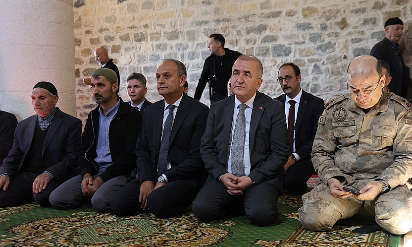 Harput Kalesi'ndeki 940 yıllık Fetih Mescidi ibadete açıldı