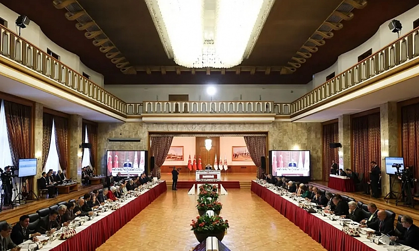 İmralı'daki görüşmenin özet tutanağı komisyonda okundu