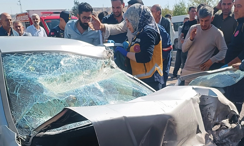 Katliam gibi kaza: 2'si ağır 3 yaralı