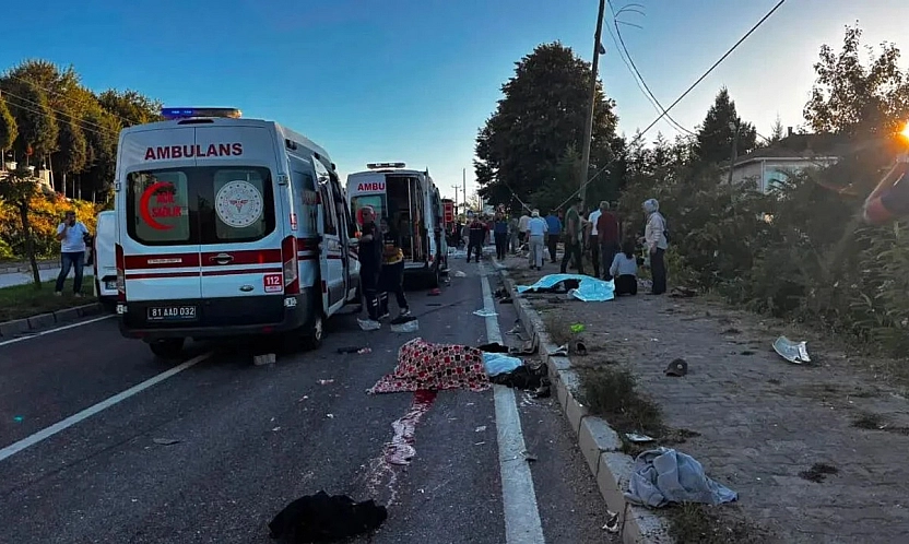 Katliam gibi kaza: 4 kişi öldü, 9 kişi yaralandı