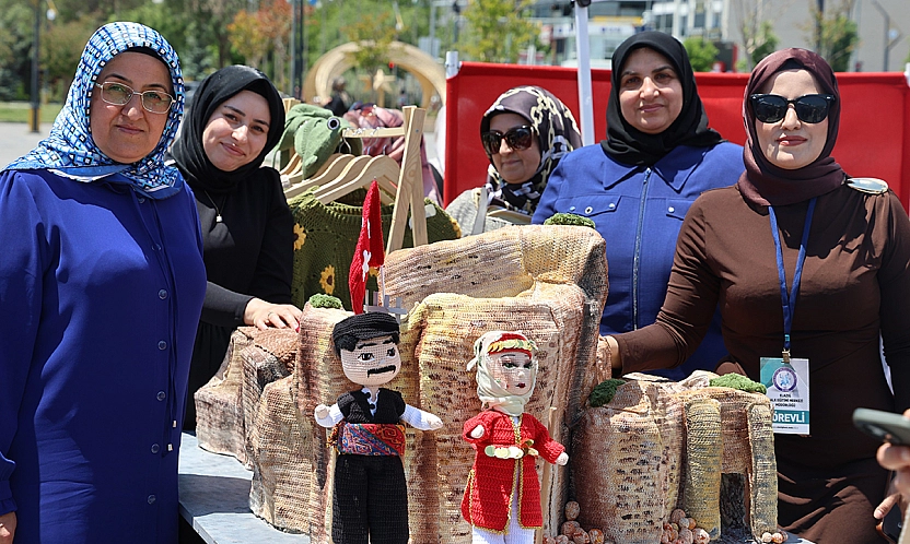 Kursiyerler 4 bin yıllık tarihi Harput Kalesi'ni amigurumi ile ördü