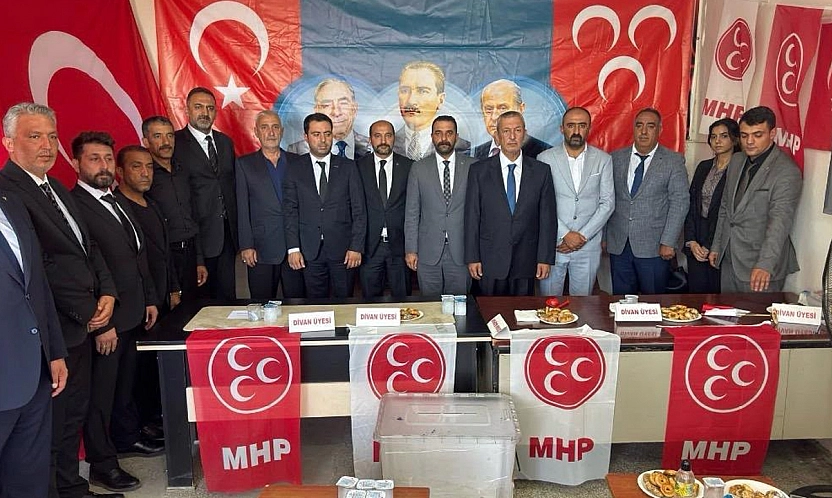 MHP Alacakaya'da İrfan Özer başkan seçildi