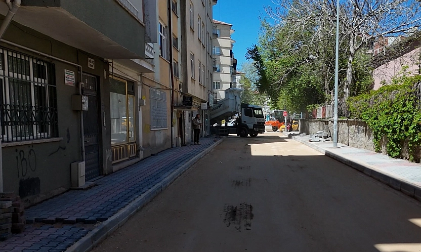 Nailbey Mahallesi yenilendi Yol ve kaldırım yenileme çalışmaları tamamlandı
