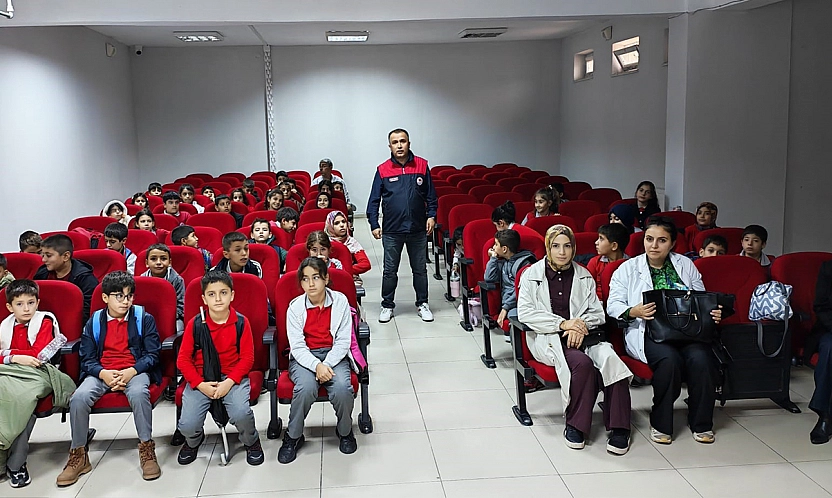Palu'da ilkokul öğrencilerine gıda ve su israfı eğitimi
