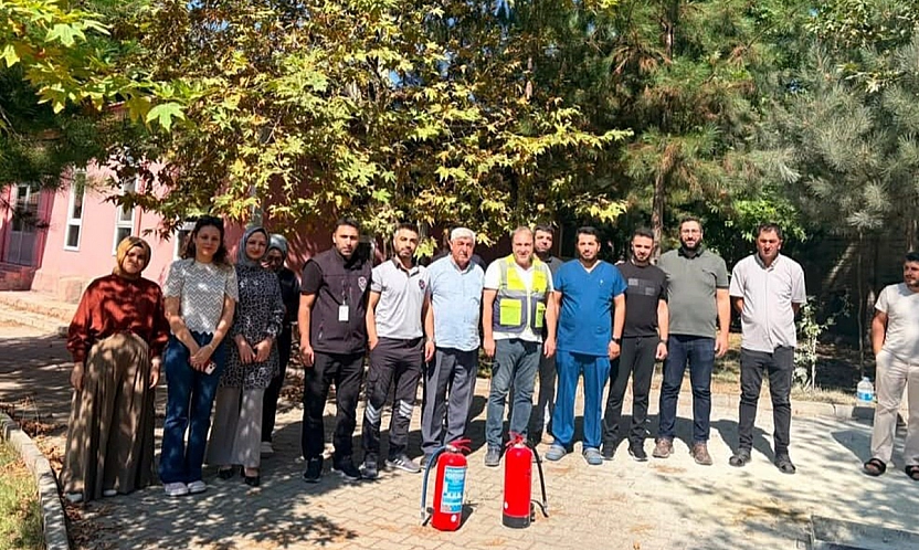 Palu Devlet Hastanesi'nde yangın eğitimi