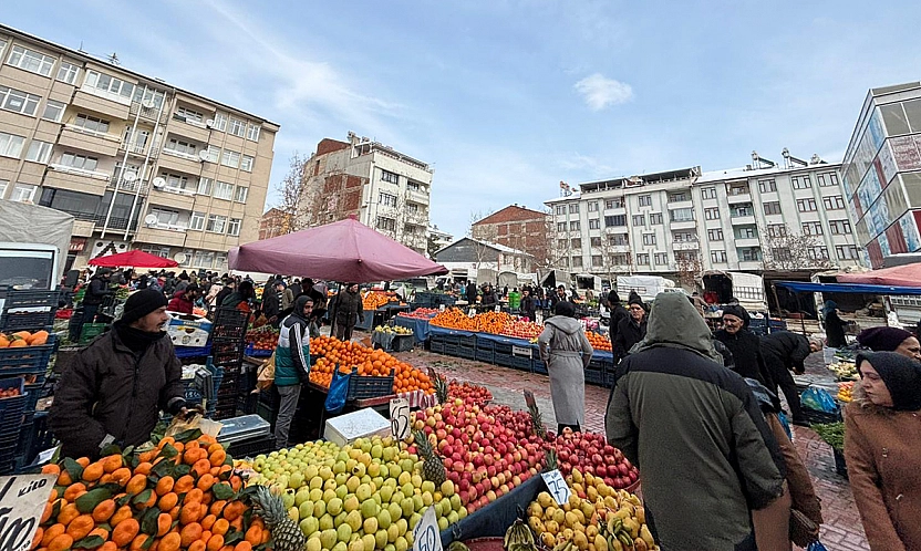 Salı Pazarı El Yakıyor: Alışveriş lüks oldu