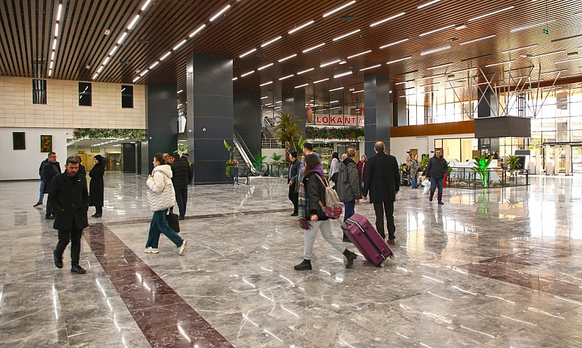 Şehirler Arası Otobüs Terminali, kaliteli hizmeti ve modern yapısıyla dikkat çekiyor