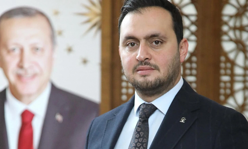 Selmanoğlu'ndan AK gençliğe övgü dolu tebrik
