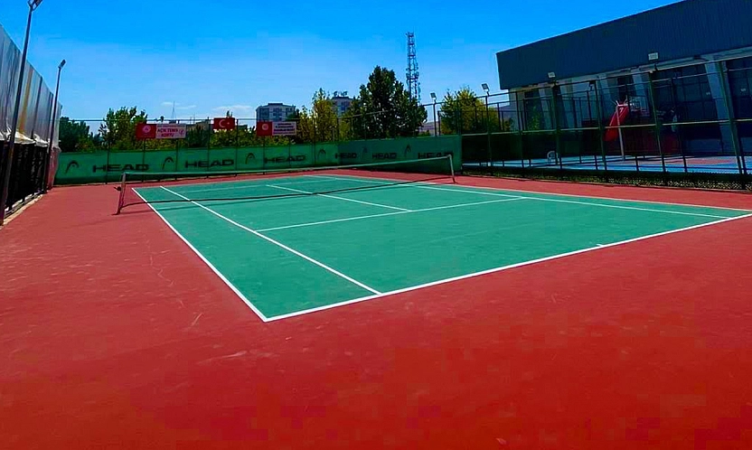 Tenis kortlarına modern dokunuş