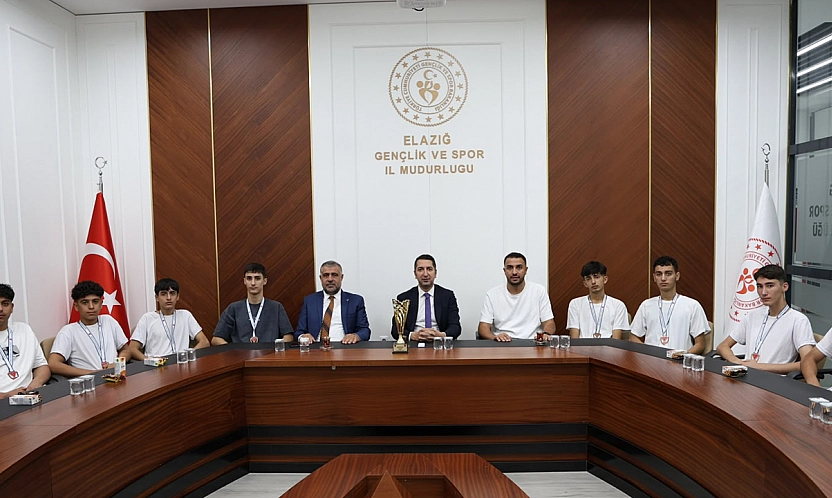 Transfer yok, öz kaynak var: gençlik ve spor kulübü hokey takımından başarı