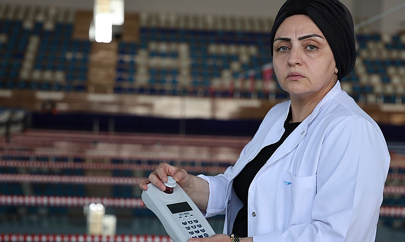 Türkiye'nin tek kimyageri Elazığ'daki havuzlarda görev yapıyor
