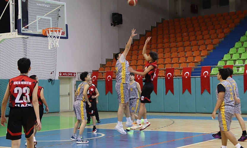 U18 Erkekler Basketbol Şampiyonu Gençlik Merkezi Spor Kulübü