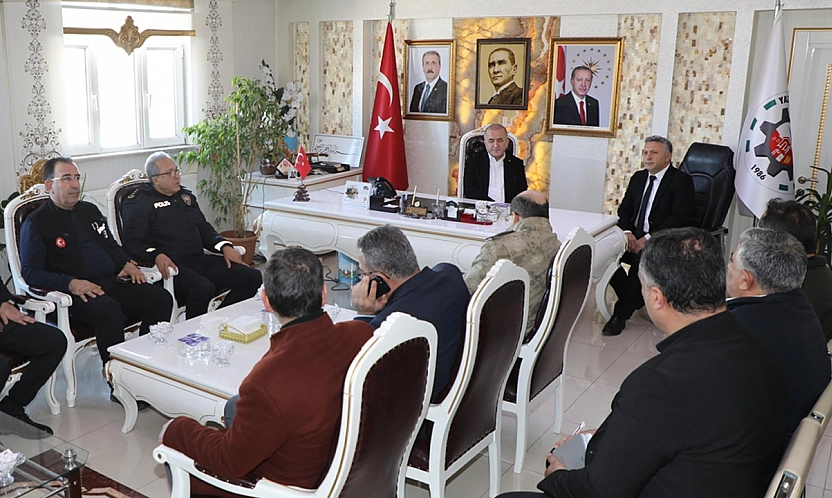 Vali Hatipoğlu Elazığ'ı karış karış geziyor