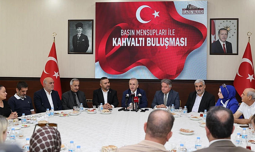 Vali Hatipoğlu gazetecilerle buluştu