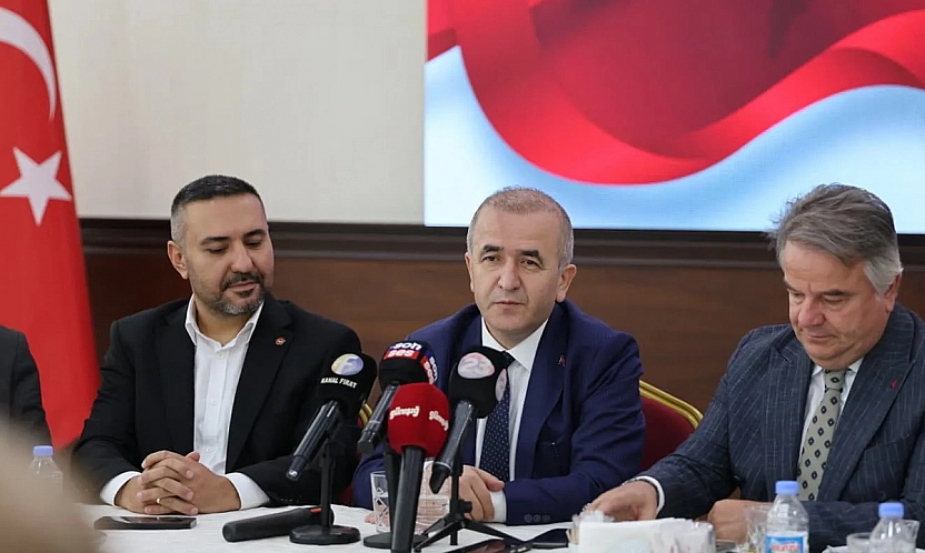 Vali Hatipoğlu Gazetecilerle bir araya geldi