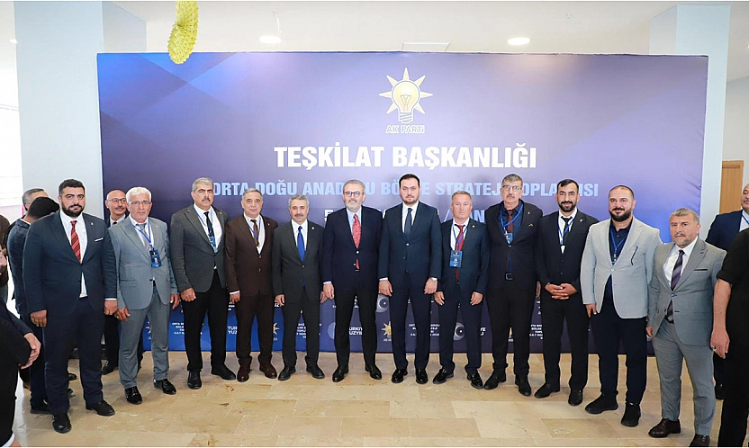 Van'da Güçlü Teşkilat Buluşması: AK Parti Elazığ Heyeti Tam Kadro Katıldı