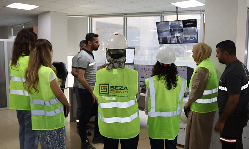 Yasemin Açık Vakfı bursiyerleri Seza Çimento'da stajda