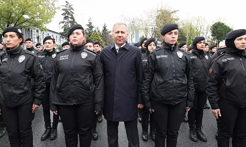 Yerlikaya Duyurdu: 2026'da polislerin zorunlu 2. şark görevi kalkıyor