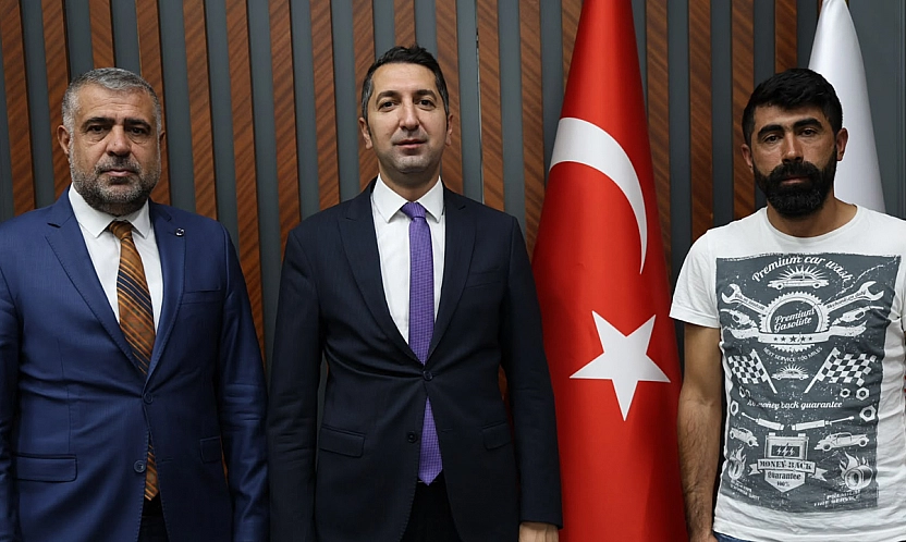 Zirvelerin sporcusu Tarık Tarkan Aksakal, Lenin Dağı tırmanışı öncesi Eren'e ziyaret