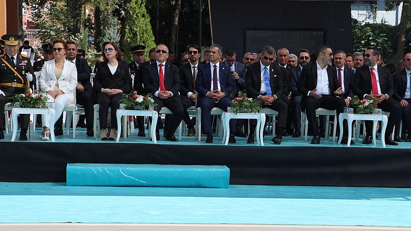 Elazığ'da Zafer Bayramı Coşkusu!