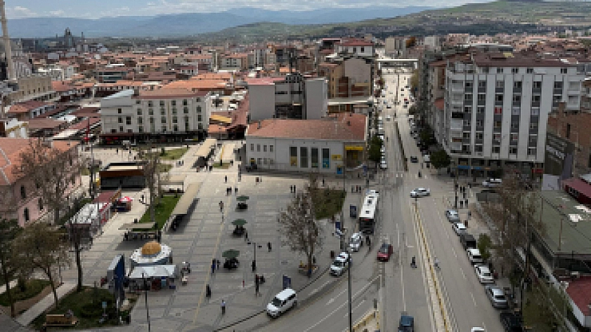 Elazığ'da Trafiğe Kayıtlı Taşıt Sayısı Artıyor: Nisan Ayı Verileri Açıklandı