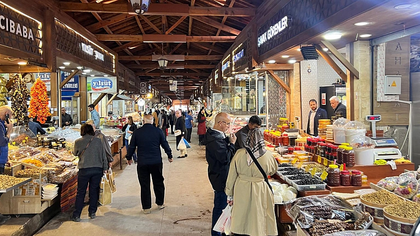 Elazığ Kapalı Çarşı esnafları sezonu değerlendirdi