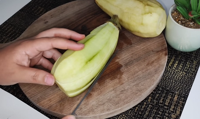 Patlıcan kızartmasını böyle yaparsanız asla yağ çekmez Lezzetine lezzet katıyor