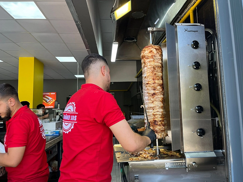 Elazığ'da Bu Mekanı Gören Başka Yerde Soslu Döner Yemeyecek: Lezzette büyük iddia!