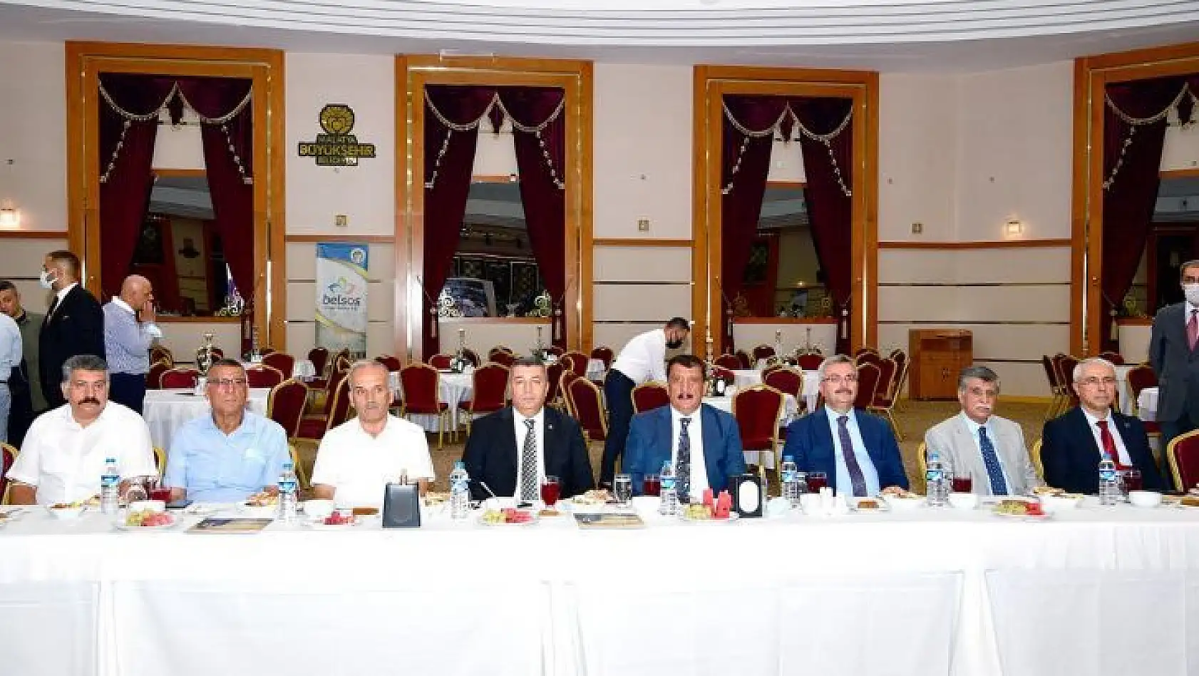'Kayısının Malatya ekonomisine katkısı' konferansı yapıldı